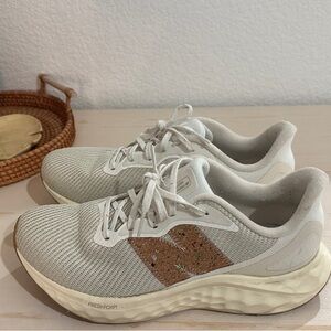Stylish Women's New Balance White/Beige Sneakers